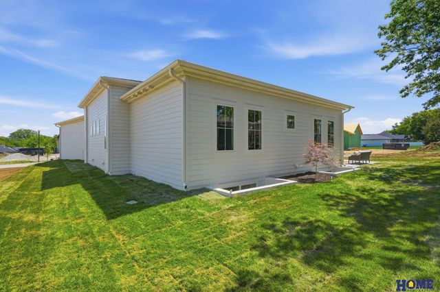 843 S 88th Street, Lincoln, NE 68520