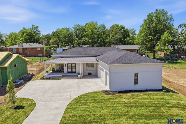 843 S 88th Street, Lincoln, NE 68520