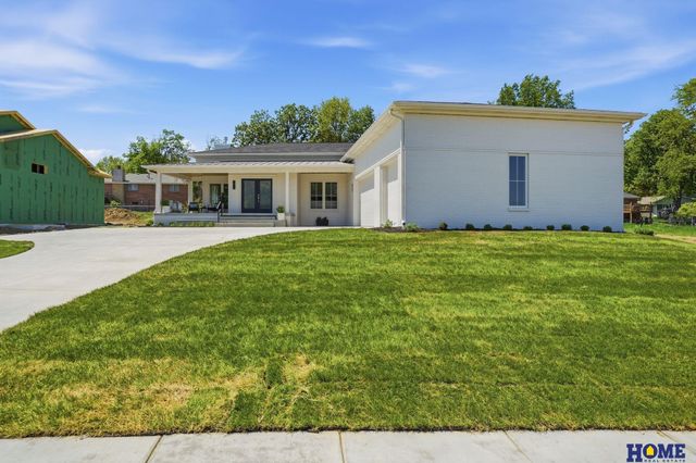 843 S 88th Street, Lincoln, NE 68520