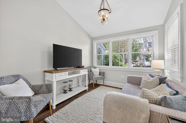 237 W BARNARD ST, West Chester, PA 19382
