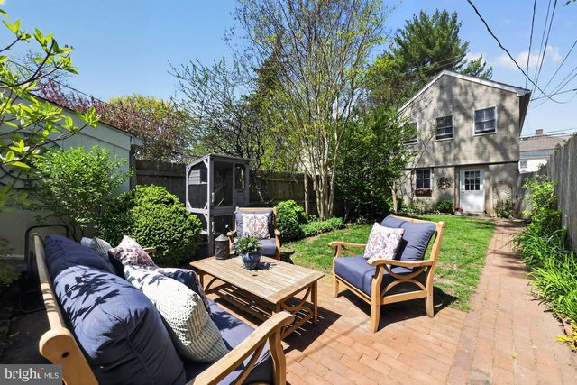 237 W BARNARD ST, West Chester, PA 19382