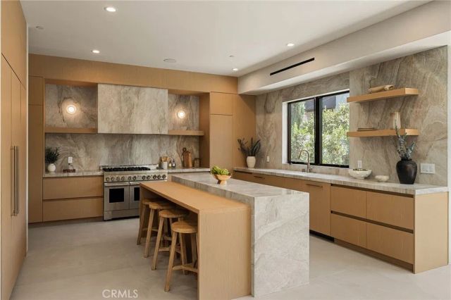12408 Cumpston, Valley Village, CA 91607