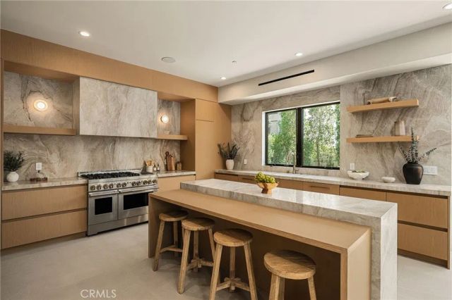 12408 Cumpston, Valley Village, CA 91607