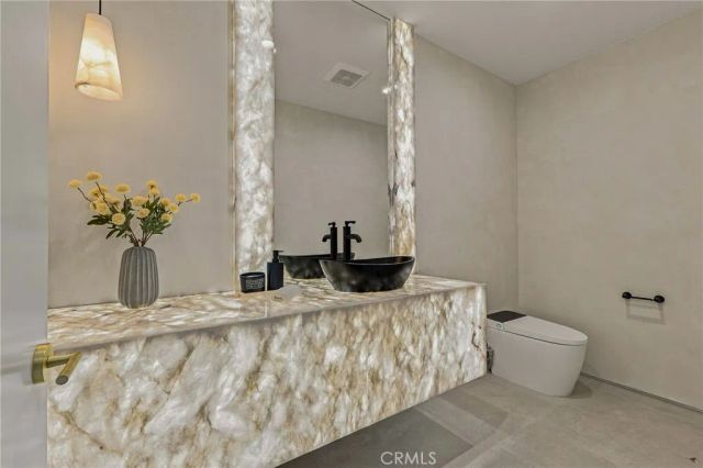 12408 Cumpston, Valley Village, CA 91607