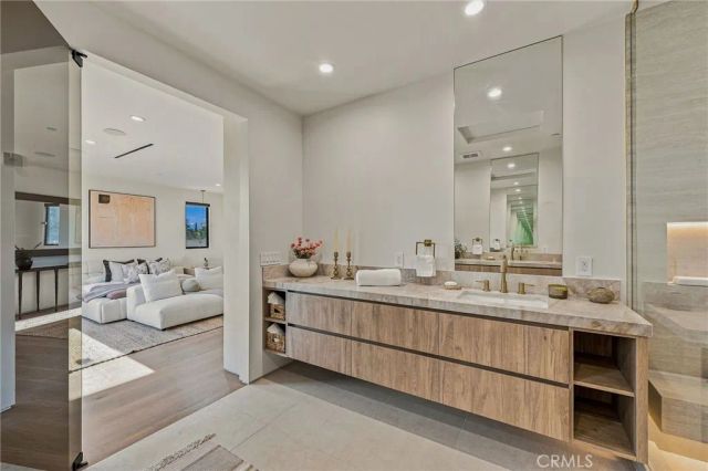 12408 Cumpston, Valley Village, CA 91607