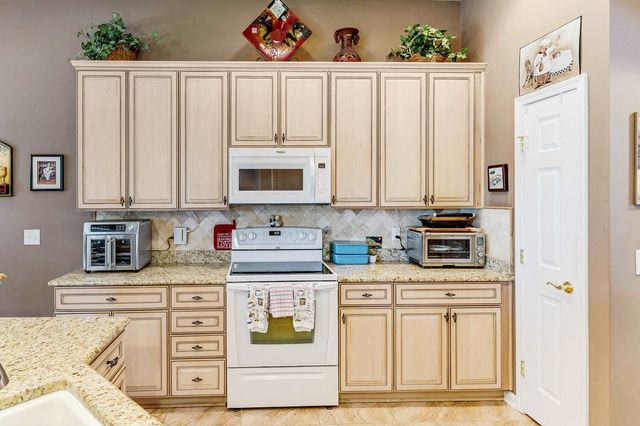 656 Meadowbrook Ln., Calabash, NC 28467