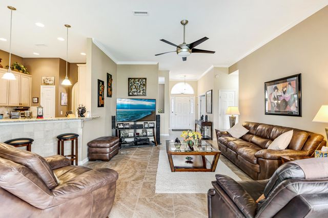 656 Meadowbrook Ln., Calabash, NC 28467