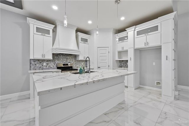 906 Bette Street, Pharr, TX 78577
