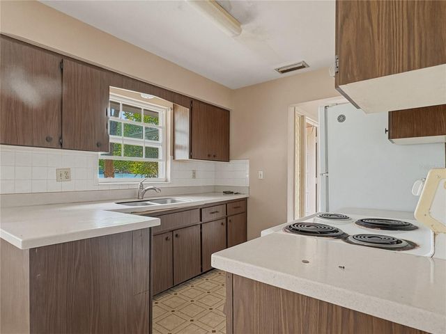 5430 HAYDEN BOULEVARD, Sarasota, FL 34232