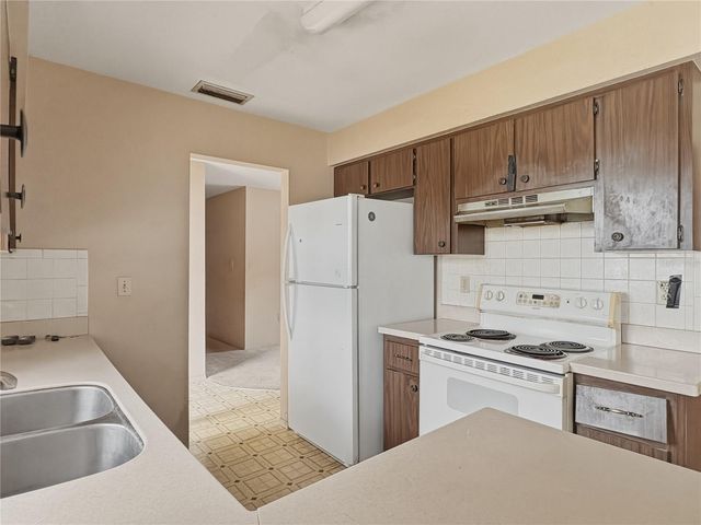 5430 HAYDEN BOULEVARD, Sarasota, FL 34232