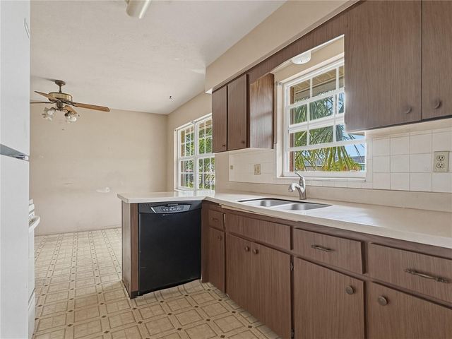 5430 HAYDEN BOULEVARD, Sarasota, FL 34232