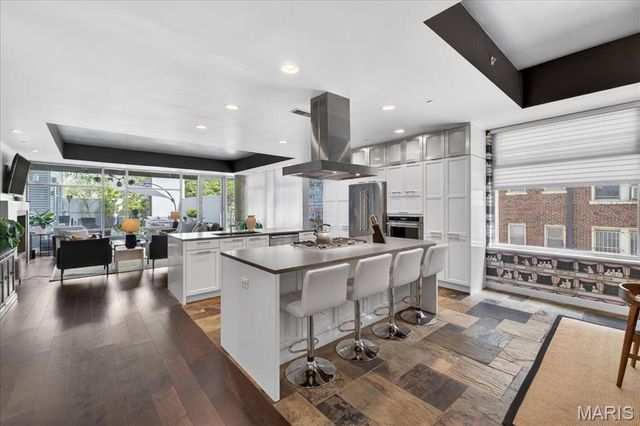 4545 Lindell Boulevard 3, St Louis, MO 63108