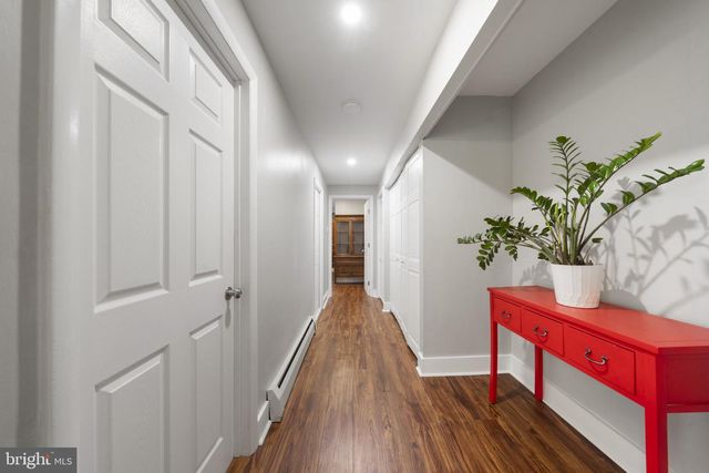 4410 MANAYUNK AVE, Philadelphia, PA 19128
