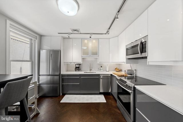 4410 MANAYUNK AVE, Philadelphia, PA 19128
