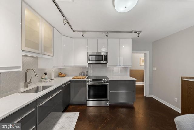 4410 MANAYUNK AVE, Philadelphia, PA 19128