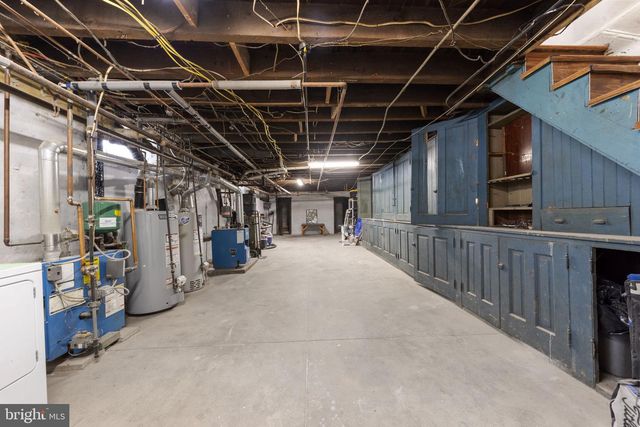 4410 MANAYUNK AVE, Philadelphia, PA 19128