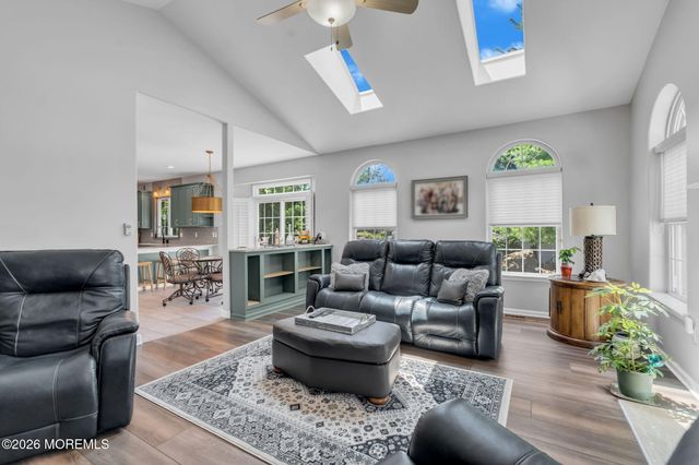 59 Brittany Drive, Bayville, NJ 08721