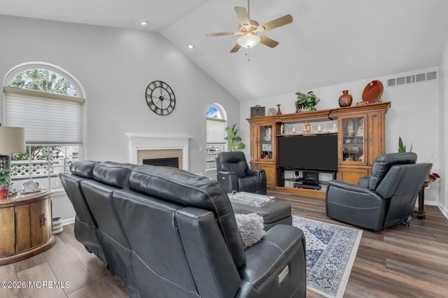 59 Brittany Drive, Bayville, NJ 08721