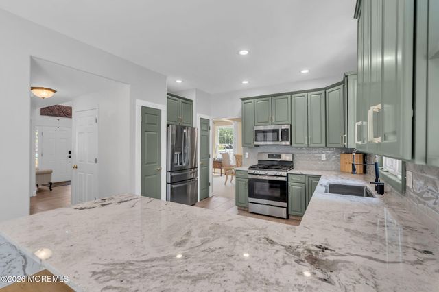 59 Brittany Drive, Bayville, NJ 08721