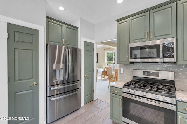 59 Brittany Drive, Bayville, NJ 08721