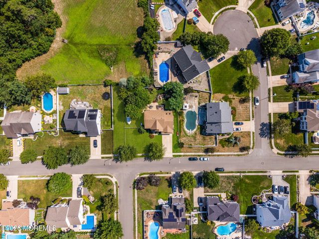 59 Brittany Drive, Bayville, NJ 08721