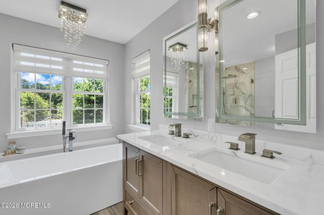 59 Brittany Drive, Bayville, NJ 08721