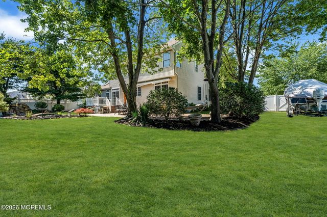59 Brittany Drive, Bayville, NJ 08721