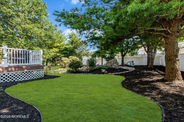 59 Brittany Drive, Bayville, NJ 08721