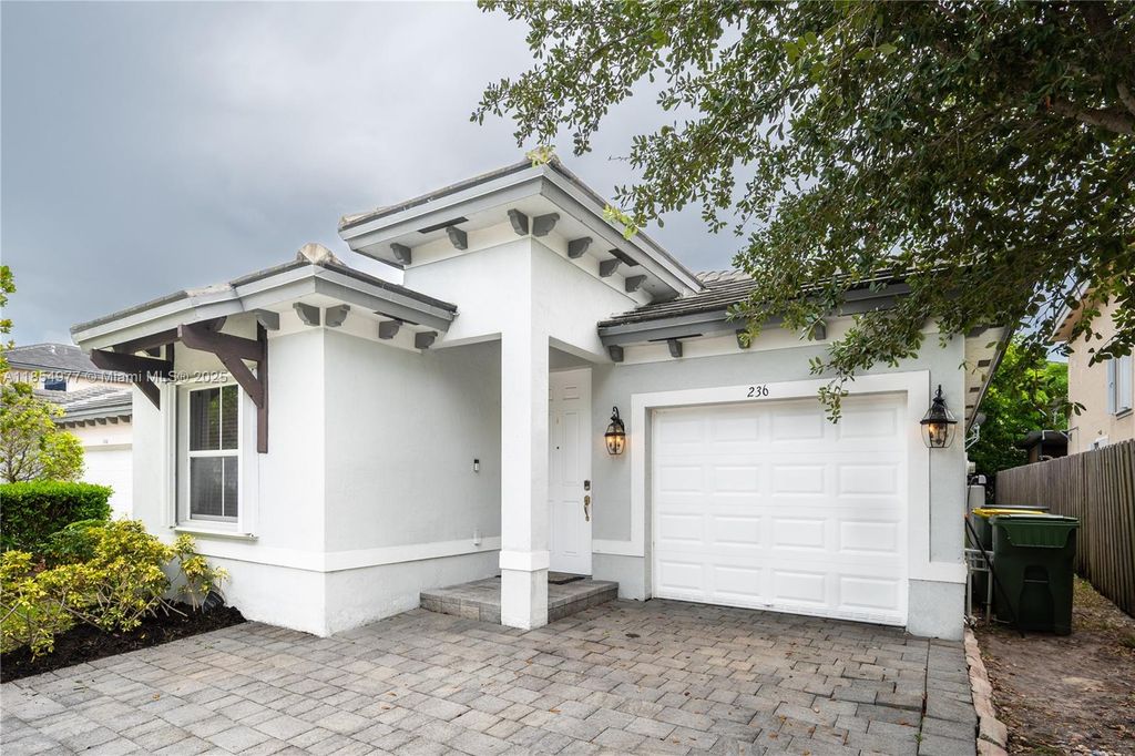 236 SE 32nd Ave, Homestead, FL 33033