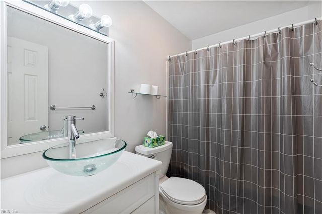 2200 Rock Cliff Reach Apt D, Chesapeake, VA 23320