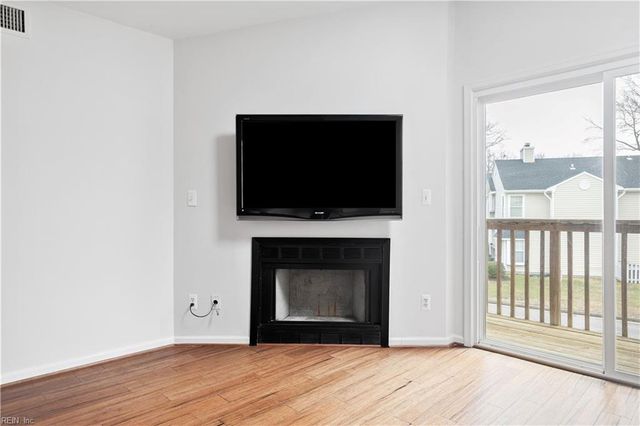 2200 Rock Cliff Reach Apt D, Chesapeake, VA 23320