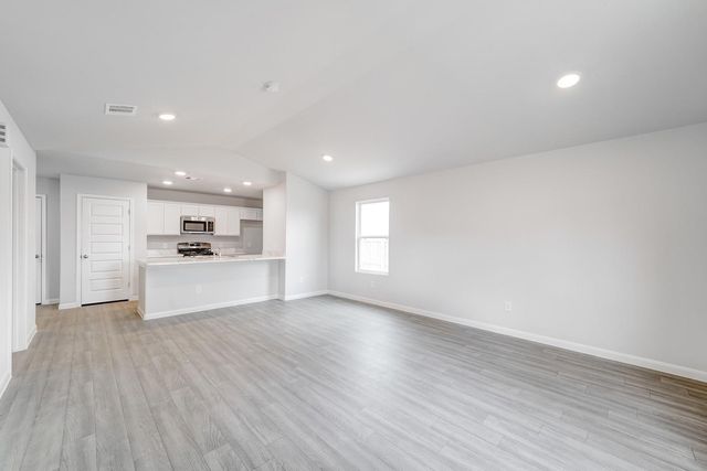 128 Road 5714, Cleveland, TX 77327