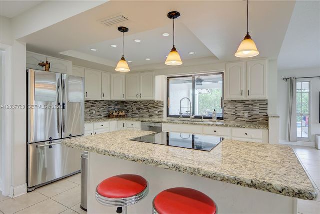 1300 NW 122 Ave, Plantation, FL 33323