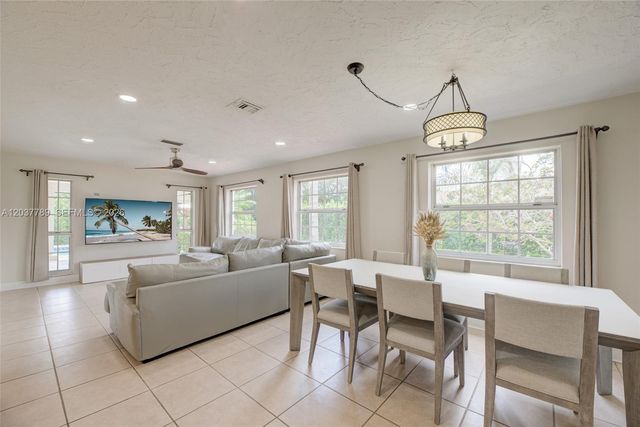 1300 NW 122 Ave, Plantation, FL 33323