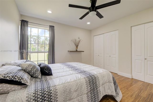 1300 NW 122 Ave, Plantation, FL 33323