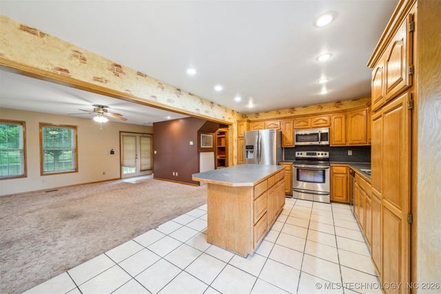 768 E Main Street, Adair, OK 74330