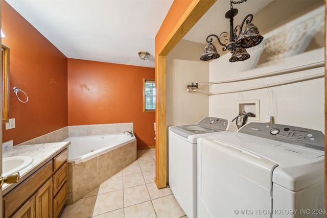 768 E Main Street, Adair, OK 74330