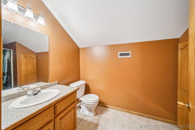 768 E Main Street, Adair, OK 74330