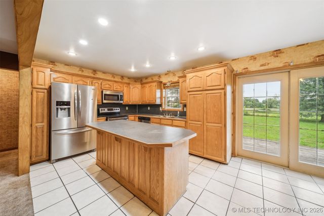 768 E Main Street, Adair, OK 74330