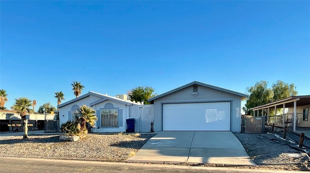 578 Roadrunner Drive, Bullhead City, AZ 86442