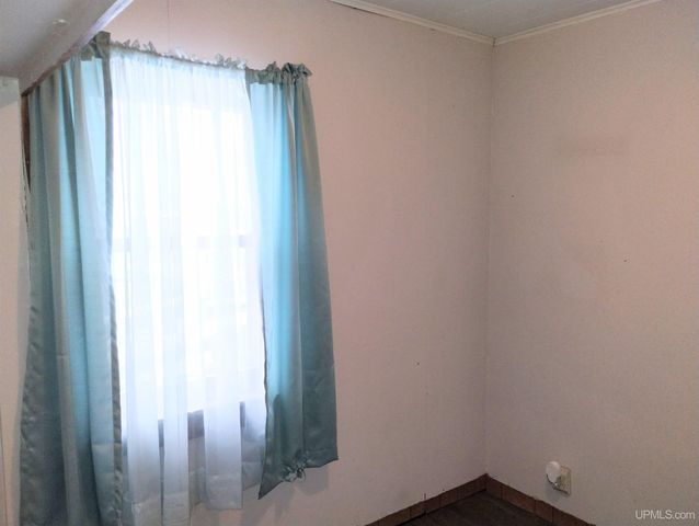 203.5 S Lincoln Road, Escanaba, MI 49829