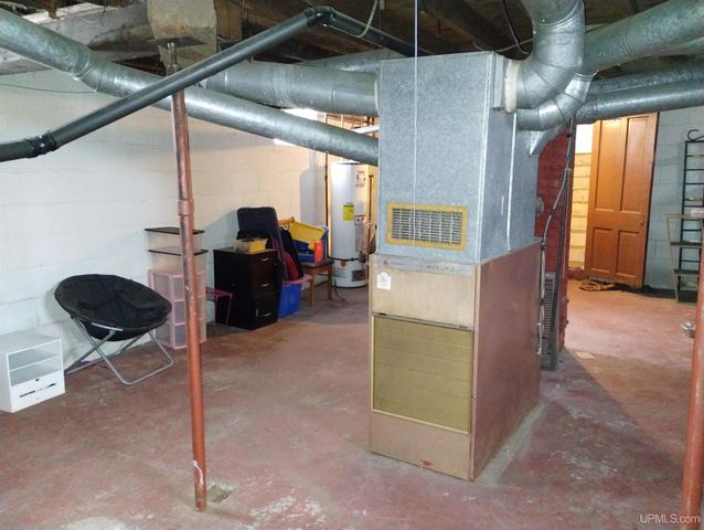 203.5 S Lincoln Road, Escanaba, MI 49829