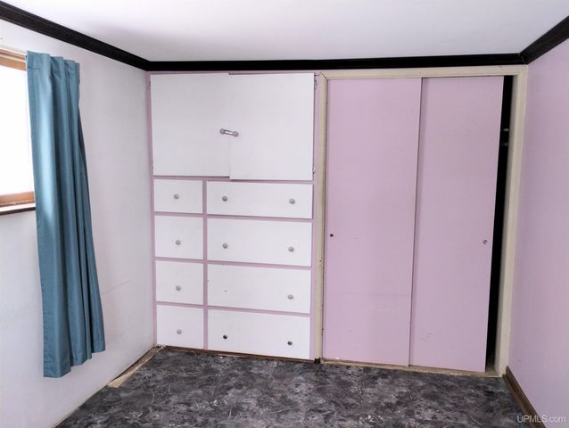 203.5 S Lincoln Road, Escanaba, MI 49829