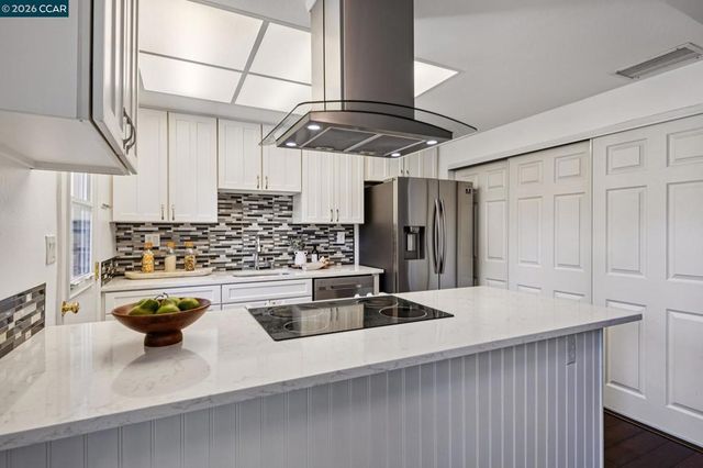 1885 Olmo Way, Walnut Creek, CA 94598