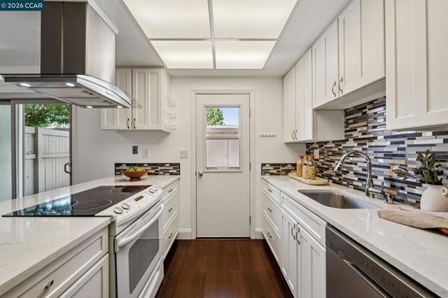 1885 Olmo Way, Walnut Creek, CA 94598
