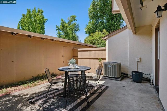 1885 Olmo Way, Walnut Creek, CA 94598