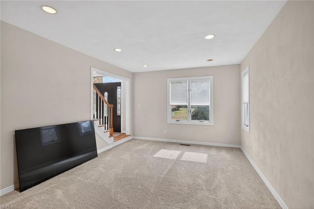 113 Windy Point DR, Suffolk, VA 23435