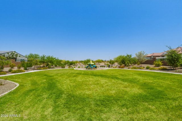 17302 W RUNNING DEER Trail, Surprise, AZ 85387