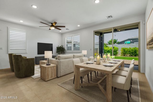 17302 W RUNNING DEER Trail, Surprise, AZ 85387