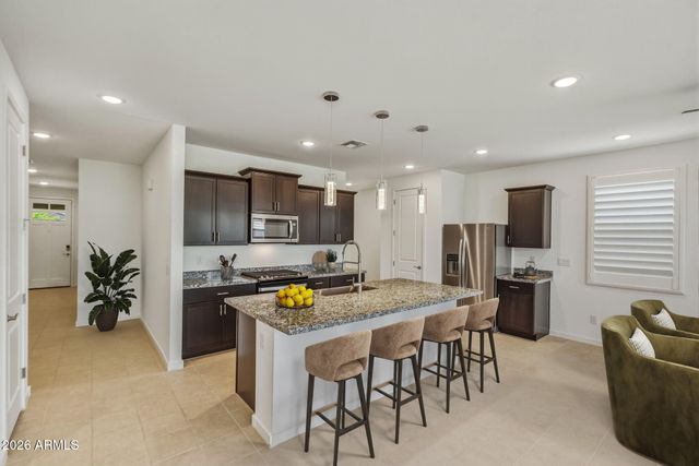 17302 W RUNNING DEER Trail, Surprise, AZ 85387